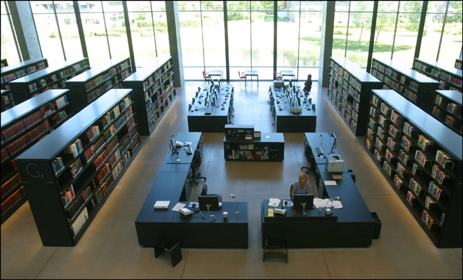 Roskilde Universitetsbibliotek Skranke