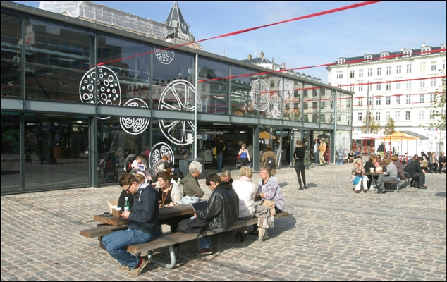 Torvehallerne KBH Pladsen mellem hallerne