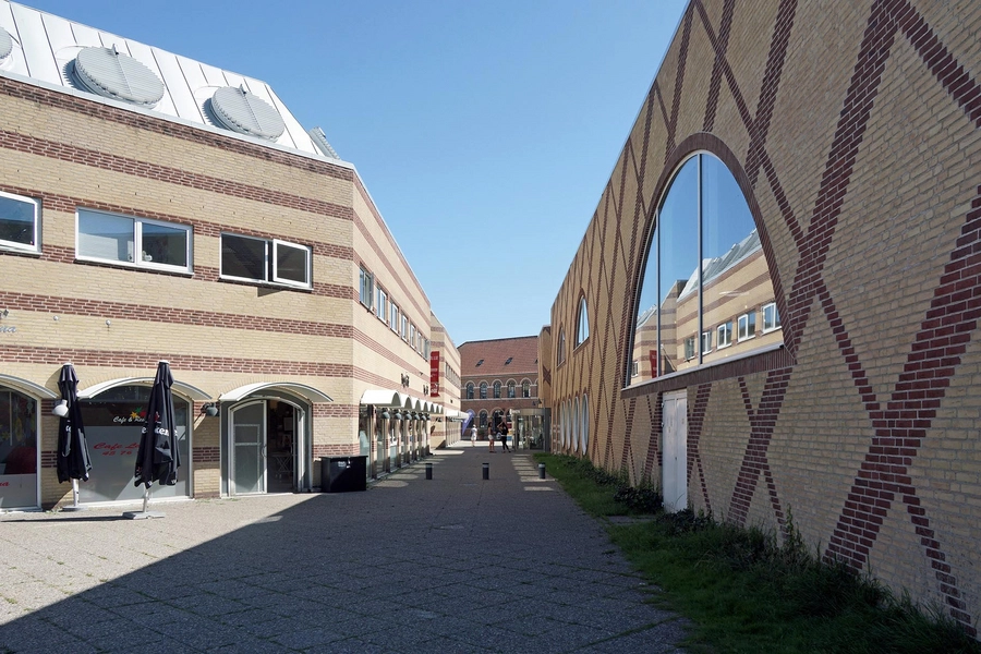 Kulturhus Trommen Gaderum, blik mod entré