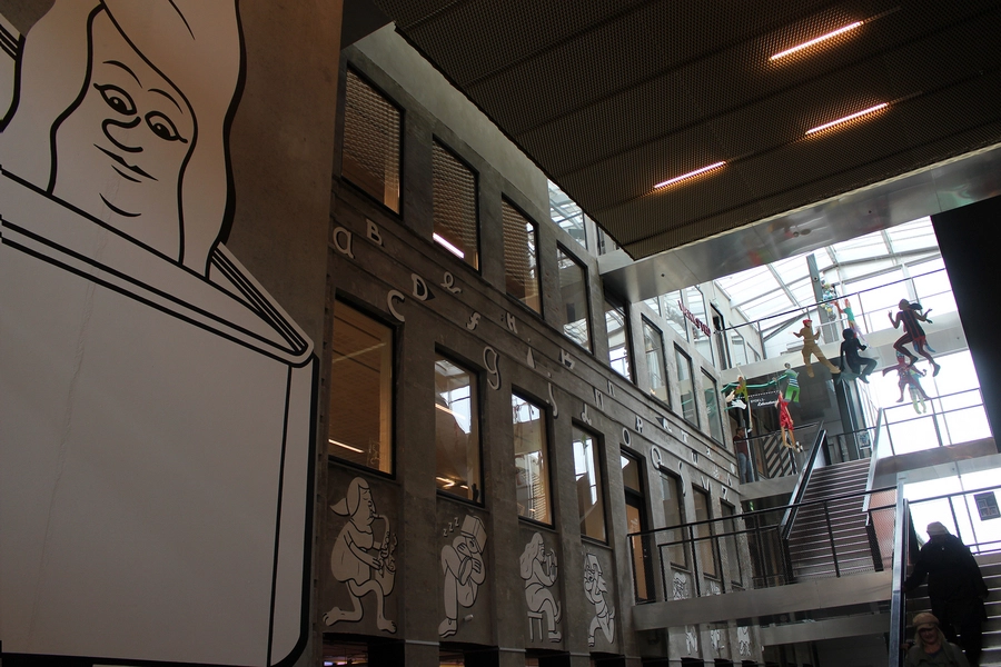 Biblioteket Rentemestervej Belysning og udsmykning