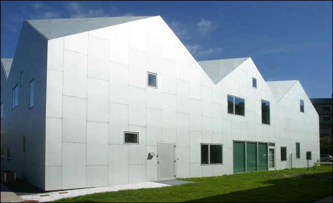 Center for kræft og sundhed Bagside mod De Gamles By