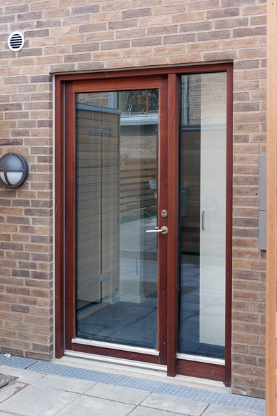 Radiorækkerne Detalje, dør