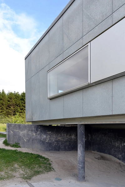 Børnehuset Bastionen Bygningens møde med jorden