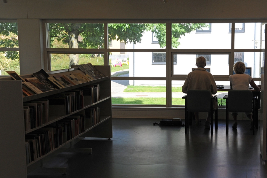 Frederiksværk Bibliotek Computerpladser med udsigt.