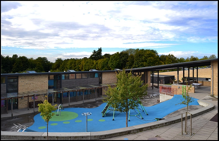 Græse Bakkebyskole Set fra 2. plan