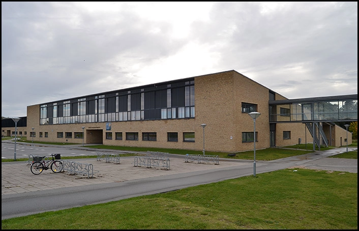 Græse Bakkebyskole Den midterste bygning