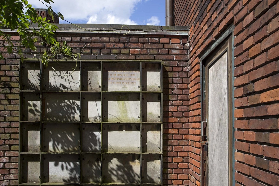 Søndermark Kapel og Krematorium Detalje, urnegård