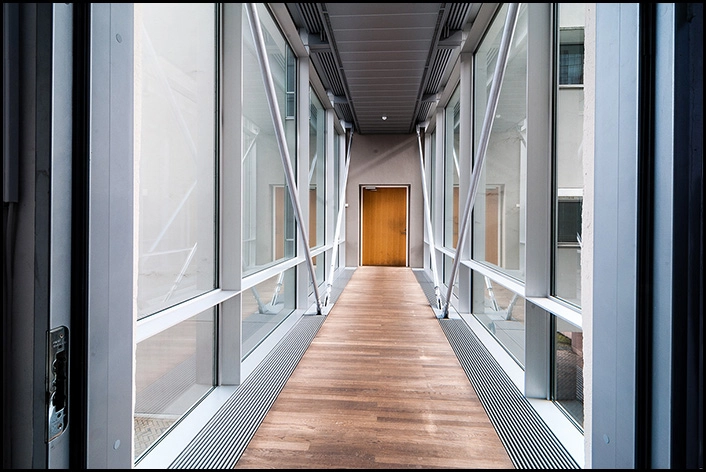 Brandts, tilbygninger Ny gangbro til administrationsbygning