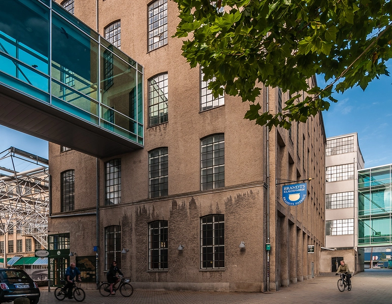 Brandts, tilbygninger 