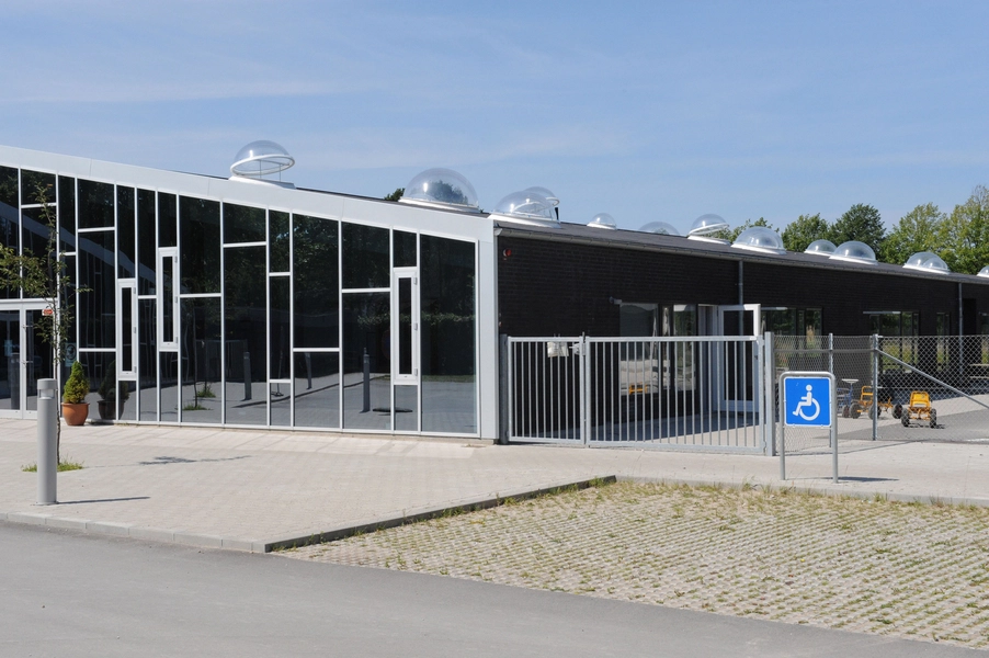 Frederiksværk Børnehus Tagbobler på østfløjen