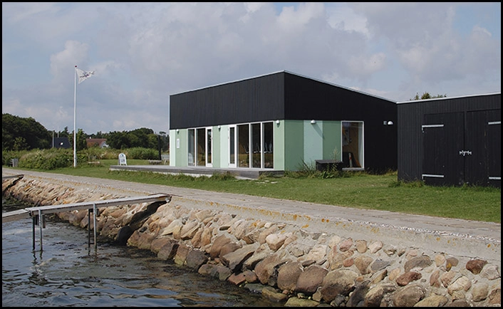 Maritimt klubhus Facader mod syd og øst