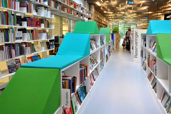 Ordrup Bibliotek Faglitteratur set mod voksenbibliotek