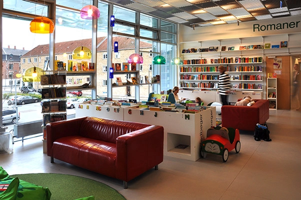 Ordrup Bibliotek Børnebibliotek og p-plads