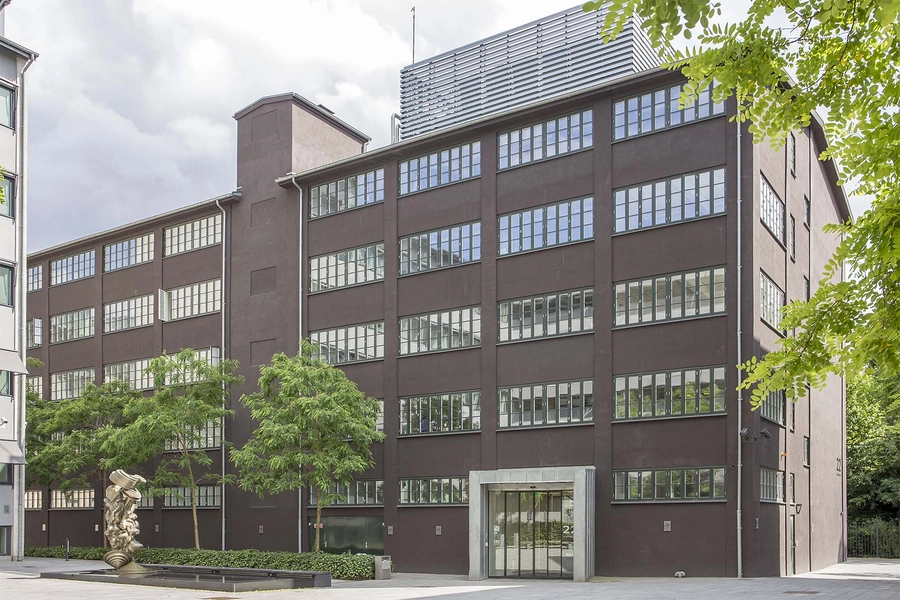 CBS Porcelænshaven Råvarebygningen set fra gårdspladsen