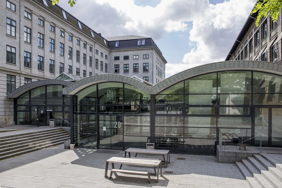 CBS Porcelænshaven CBS Porcelænshaven set fra gården