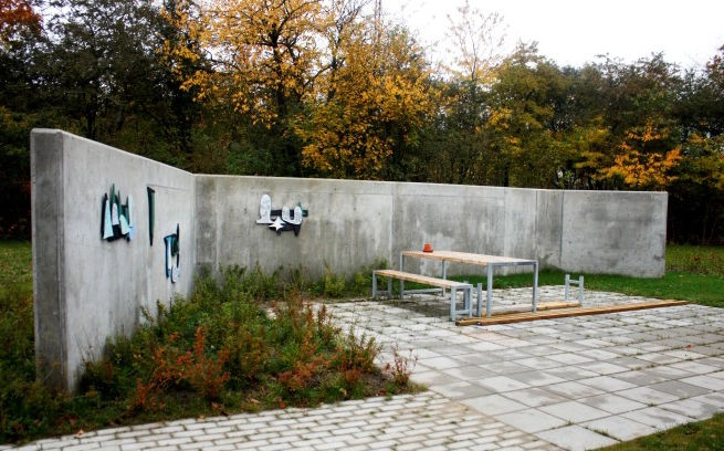 Kunstnerhuset Karavana Terrasse og udsmykning