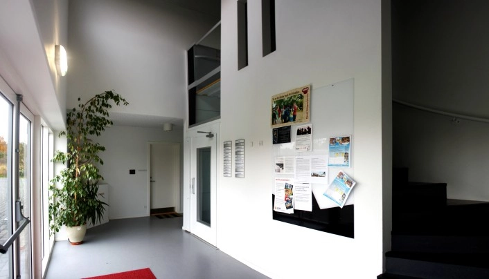 Stjernen Interiør, indgang og trappe