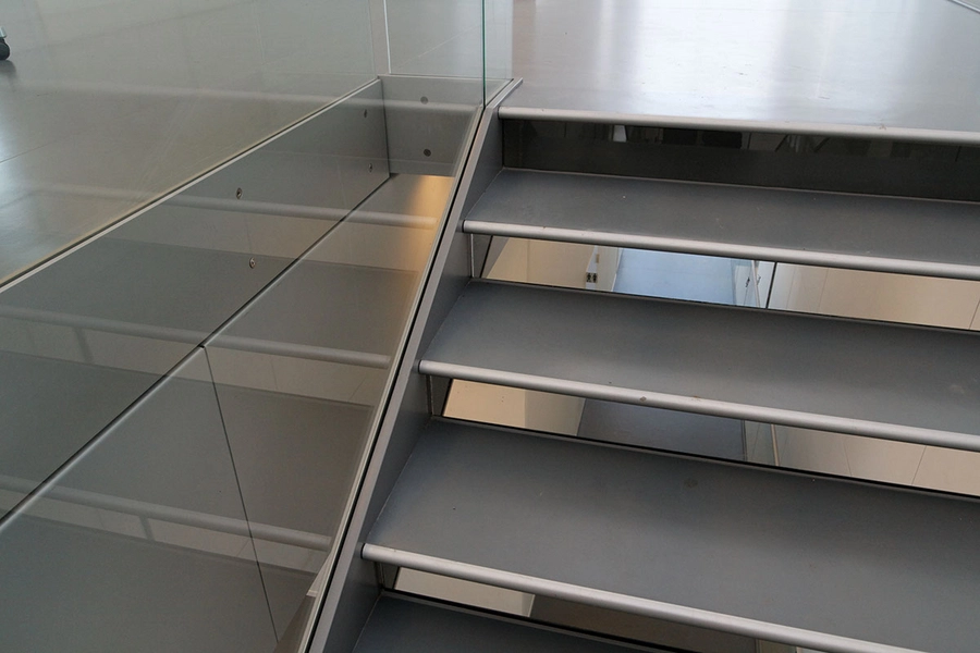 Det Humanistiske Fakultetsbibliotek Detalje - Trappe