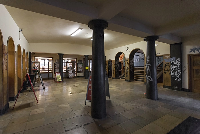 Nørrebro Station Forhal og butik