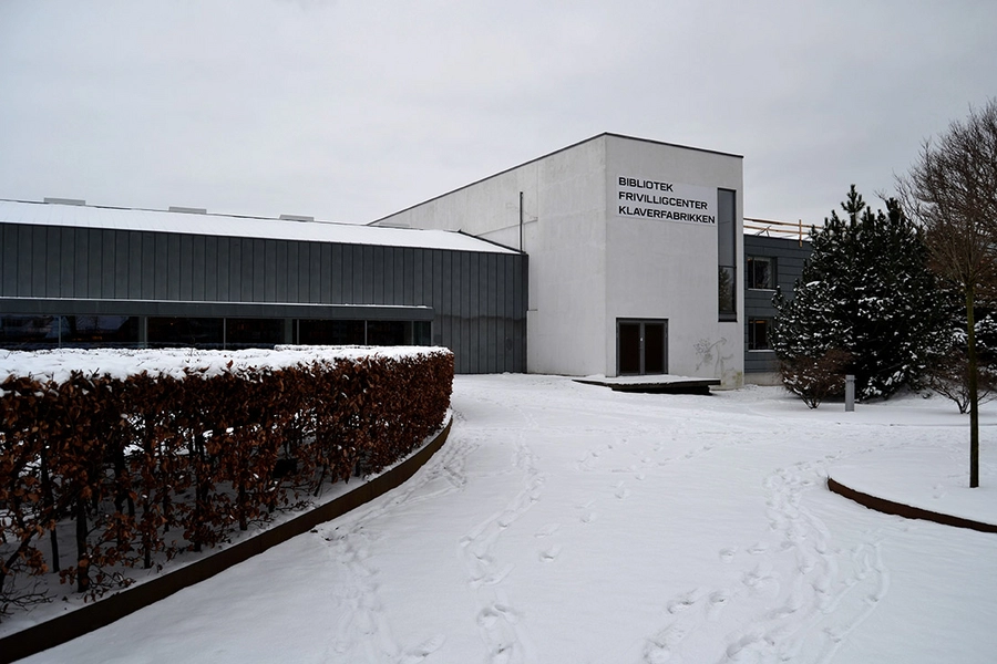 Hillerød Bibliotek Hillerød Bibliotek set fra øst