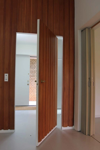 Varmings hus Svingdør