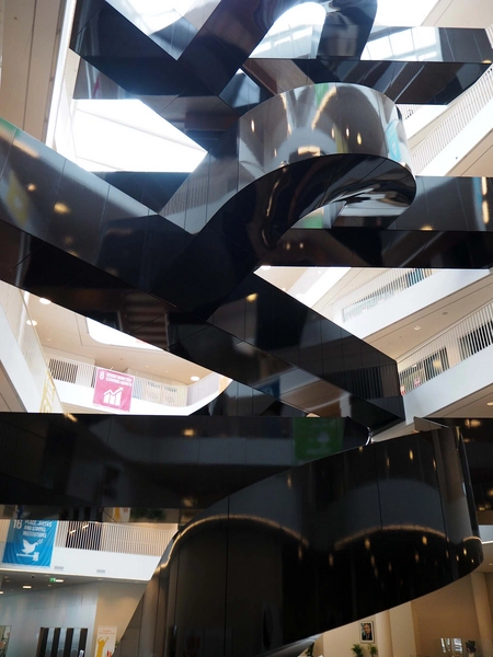 FN-byen Trappe i den centrale hal