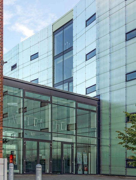 Max Bank Domicil Indgangsparti