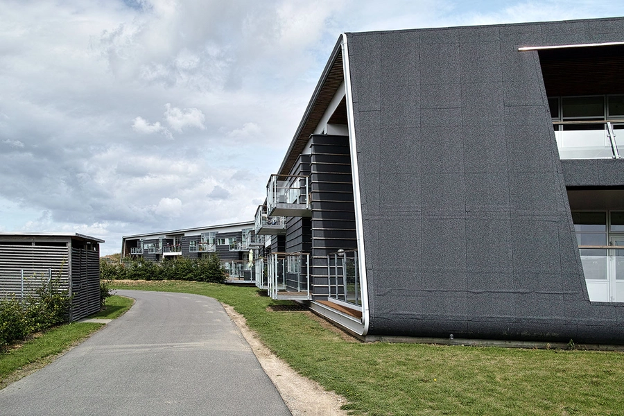 Symfonien plejeboliger og center Bygningens møde med jorden