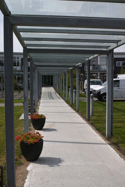 Symfonien plejeboliger og center Landskabsarkitektur, overdækket havegang