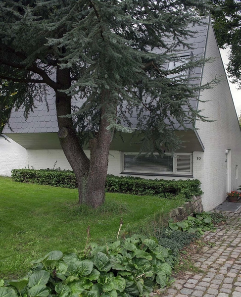 Simonys hus, Geelsvej 10 Indkørsel