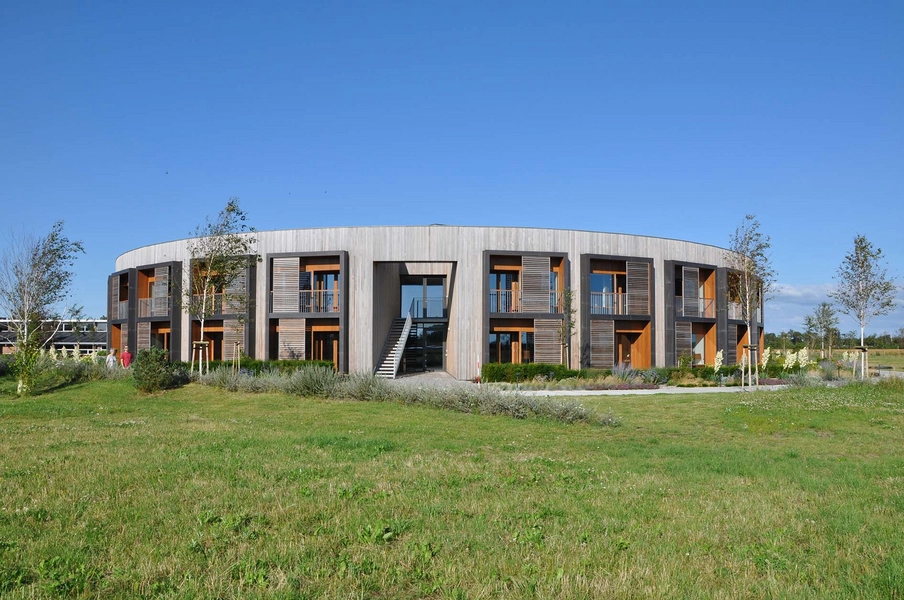 Ecco Conference Centre Den runde bygning i det flade landskab