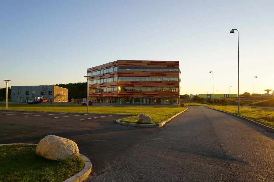 Advice House Indkørsel