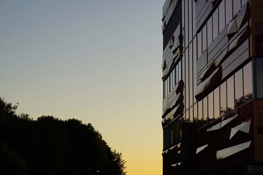 Advice House Detalje, Facade