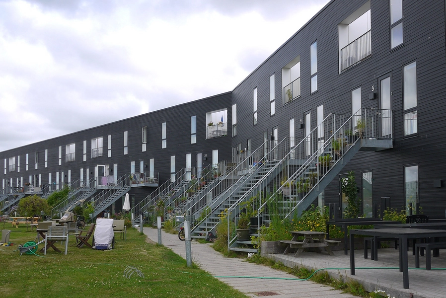 Lange Eng Fælles forhave og indgange