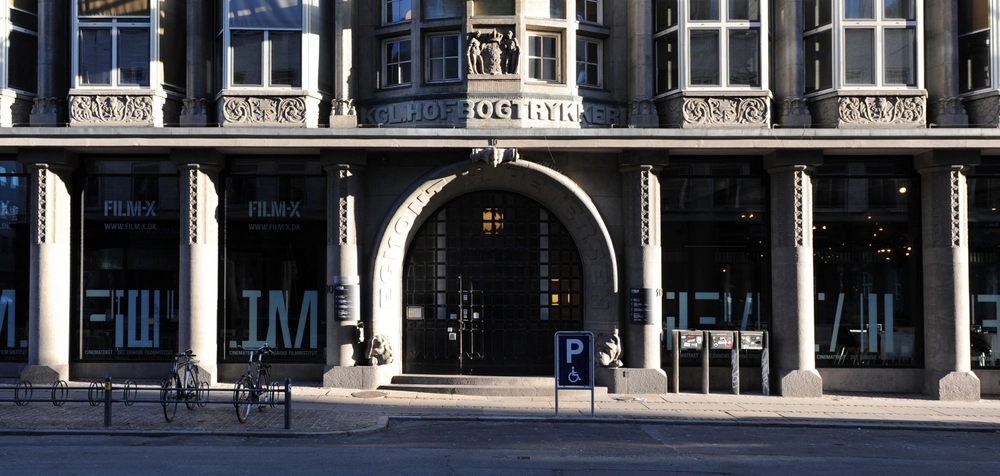 Filmhuset Gadefacaden mod Vognmagergade